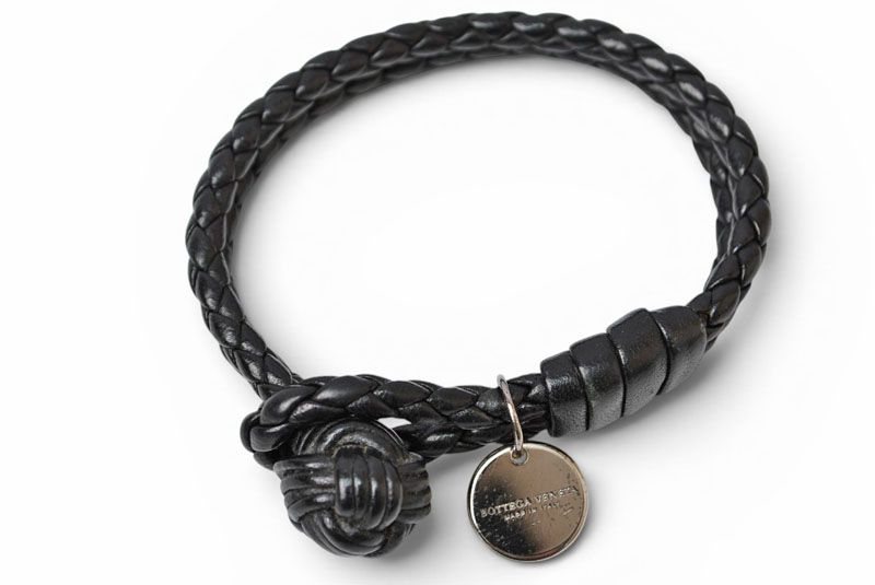 ボッテガヴェネタ ブレスレット/バングル BOTTEGA VENETA イントレチャート ブラック【中古】 10,032円