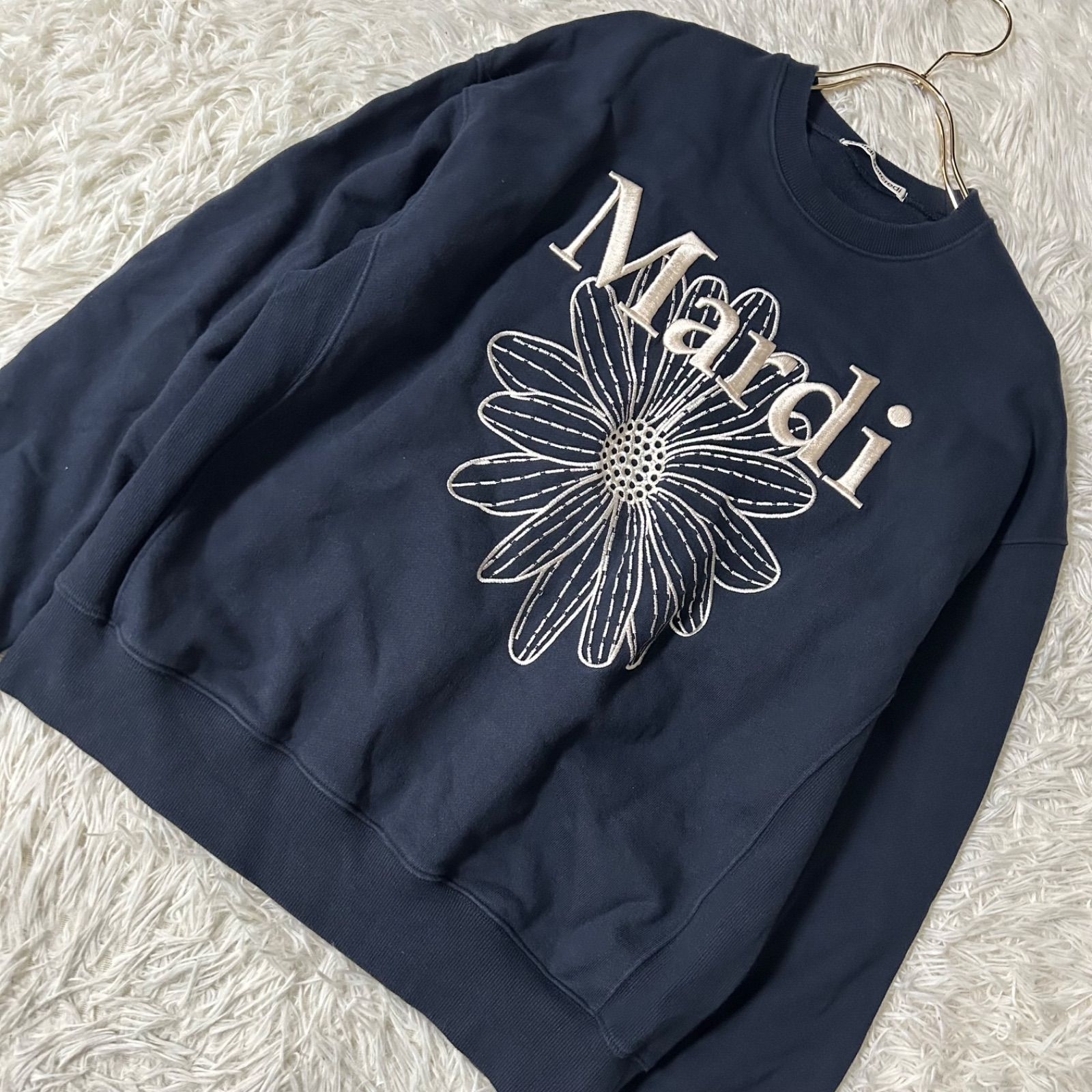 Mardi Mercredi お花刺繍トレーナー ネイビー ONE カジュアル - メルカリ