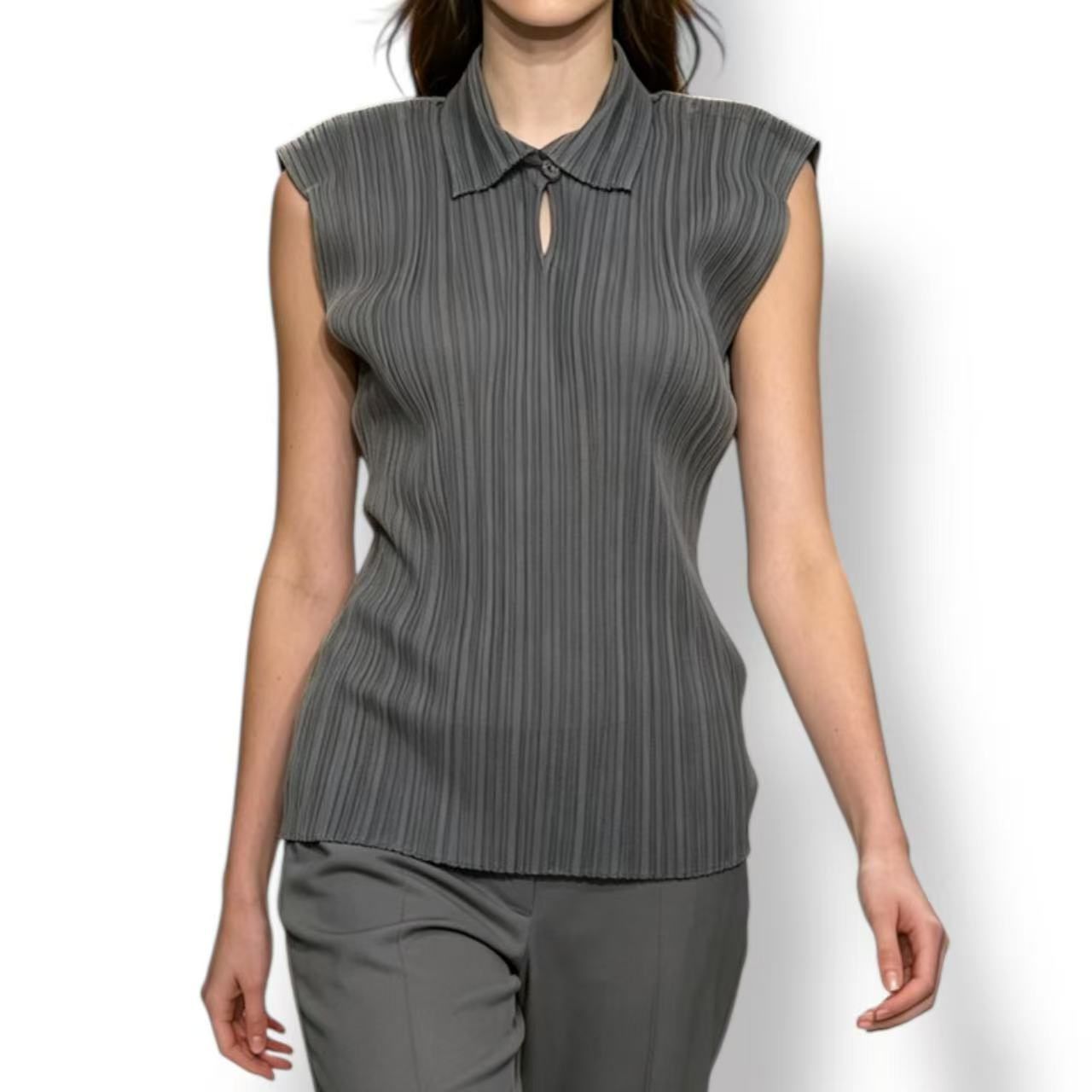 美品 ISSEY MIYAKE ベスト グレー M 未使用品 ISSEY MIYAKE イッセイミヤケ PLEATS PLEASE プリーツ