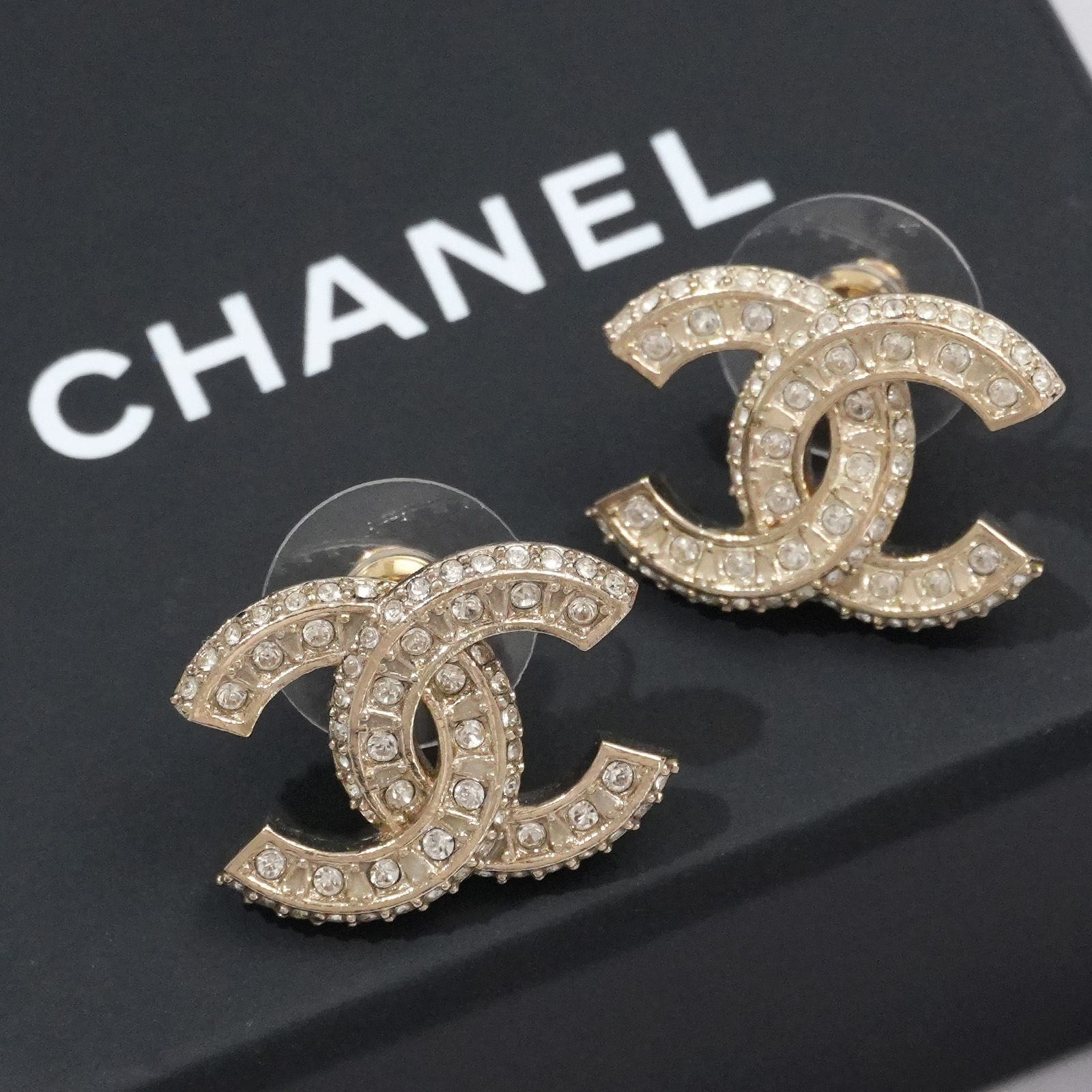【新品 未使用】CHANEL ラインストーン ピアス ゴールド