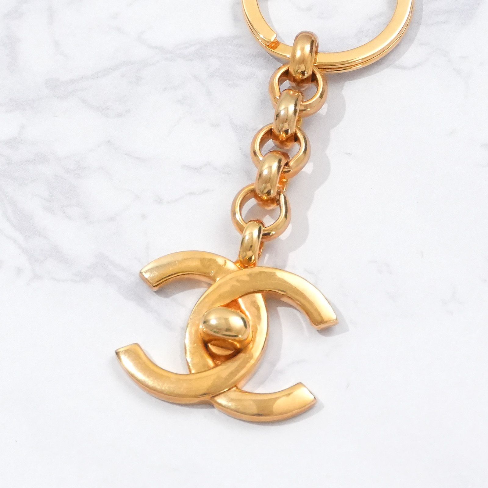 VINTAGE CHANEL ココマーク キーホルダー キーリング ゴールド 45,370円