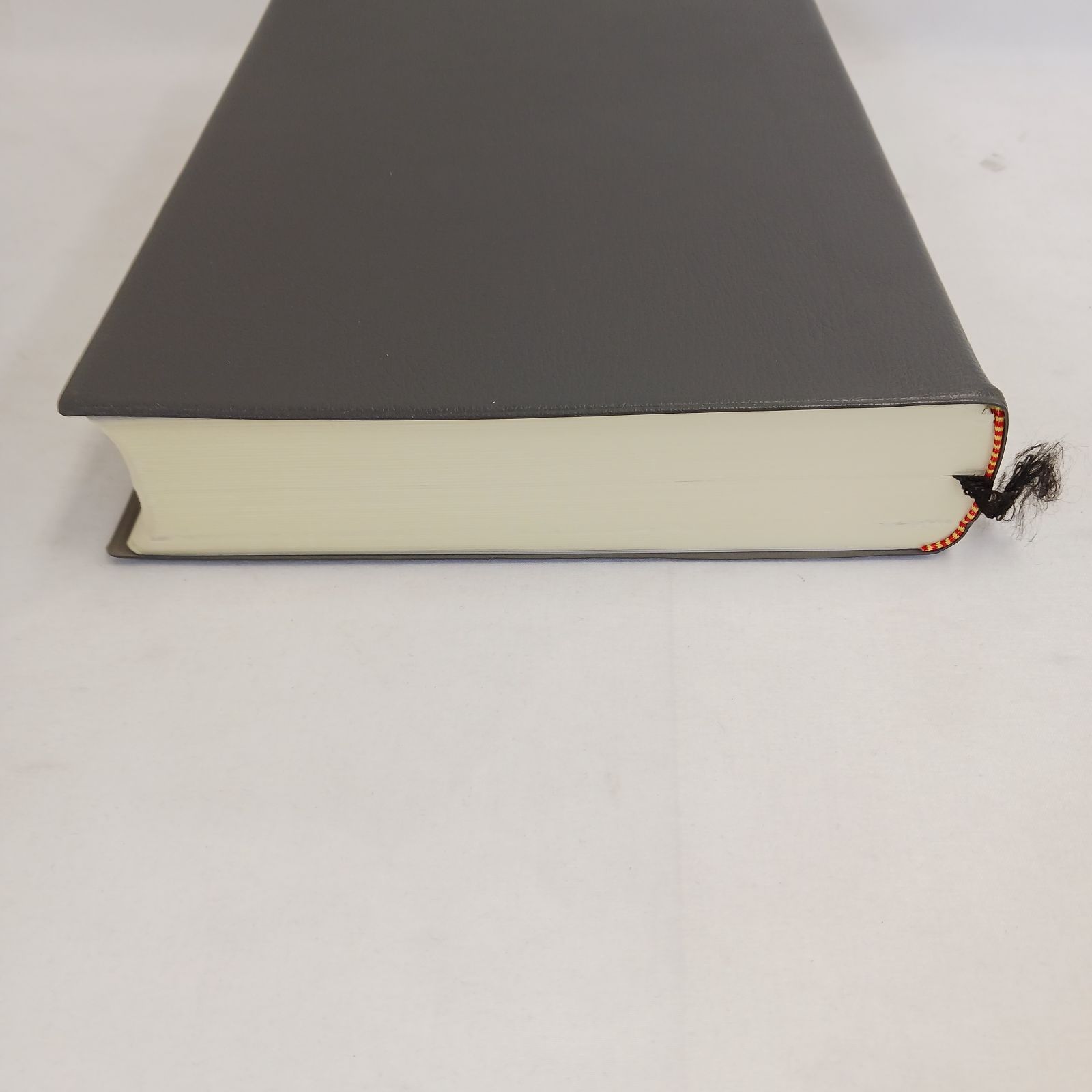 【中古書籍】光・電子機能有機材料ハンドブック　発行元　朝倉書店　発行年　1997年10月15日　定価40000円　専門書　技術書　資料