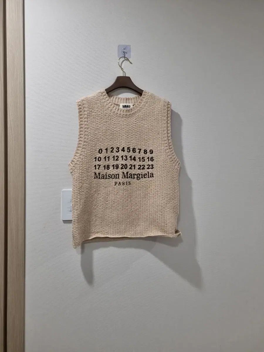 メゾン マルジェラ MM6 Maison Margiela エムエムシックス メゾン マルジェラ ニット ベスト ベージュ