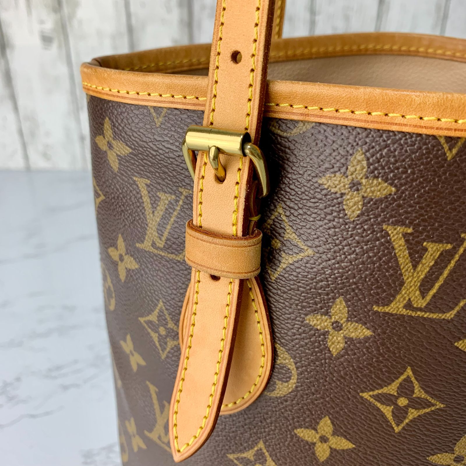 LOUIS VUITTON バケット PM モノグラム トート ショルダーバッグ M42238 【状態ランク:SS】 LOUIS VUITTON バケット PM モノグラム トート ショルダーバッグ M42238 【状態ランク:SS】