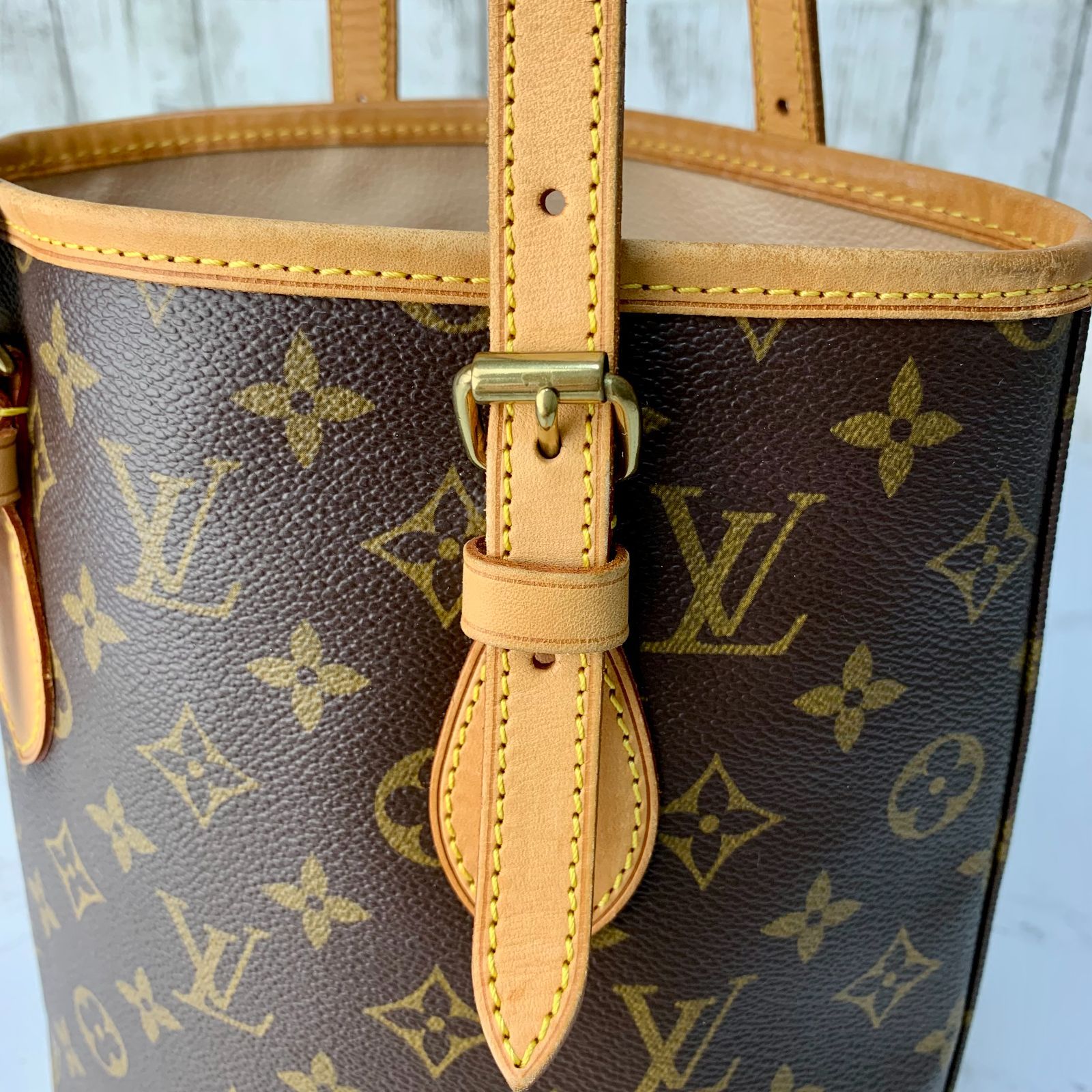 LOUIS VUITTON バケット PM モノグラム トート ショルダーバッグ M42238 【状態ランク:SS】 LOUIS VUITTON バケット PM モノグラム トート ショルダーバッグ M42238 【状態ランク:SS】