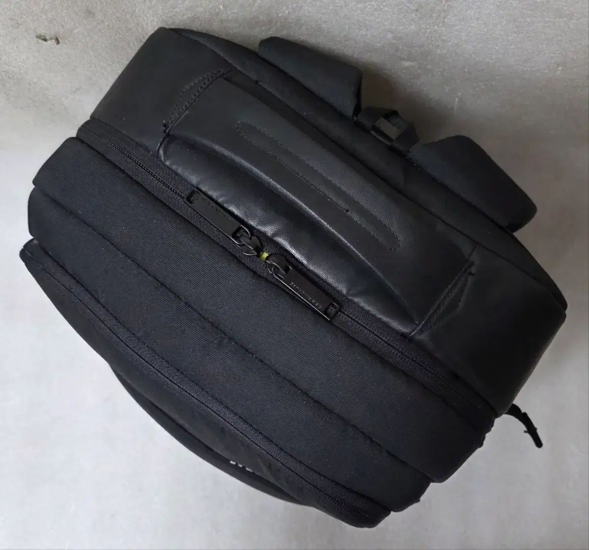 サムソナイトレッド CARITANI ノートパソコン バックパック 学生・職場用インガバッグ 旅行リュック サムソナイトレッド CARITANI ノートパソコン バックパック 学生・職場用インガバッグ 旅行リュック