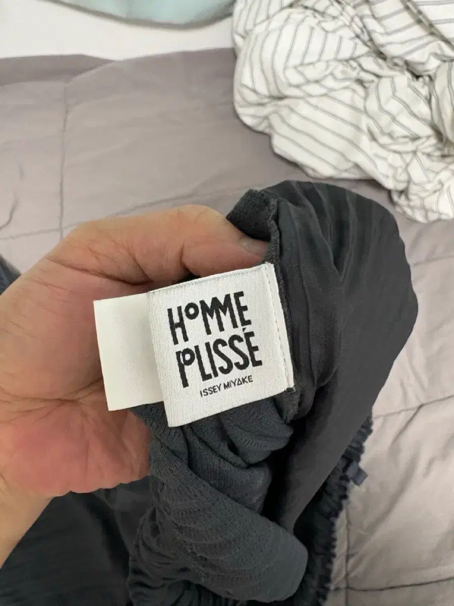 ISSEY MIYAKE プリーツ ズボン ISSEY MIYAKE プリーツ ズボン