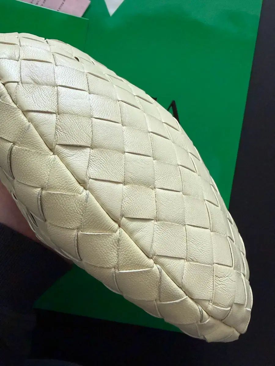 BOTTEGA VENETA ボッテガ・ヴェネタ ジョディバッグ ミニ レモン色 BOTTEGA VENETA ボッテガ・ヴェネタ ジョディバッグ ミニ レモン色