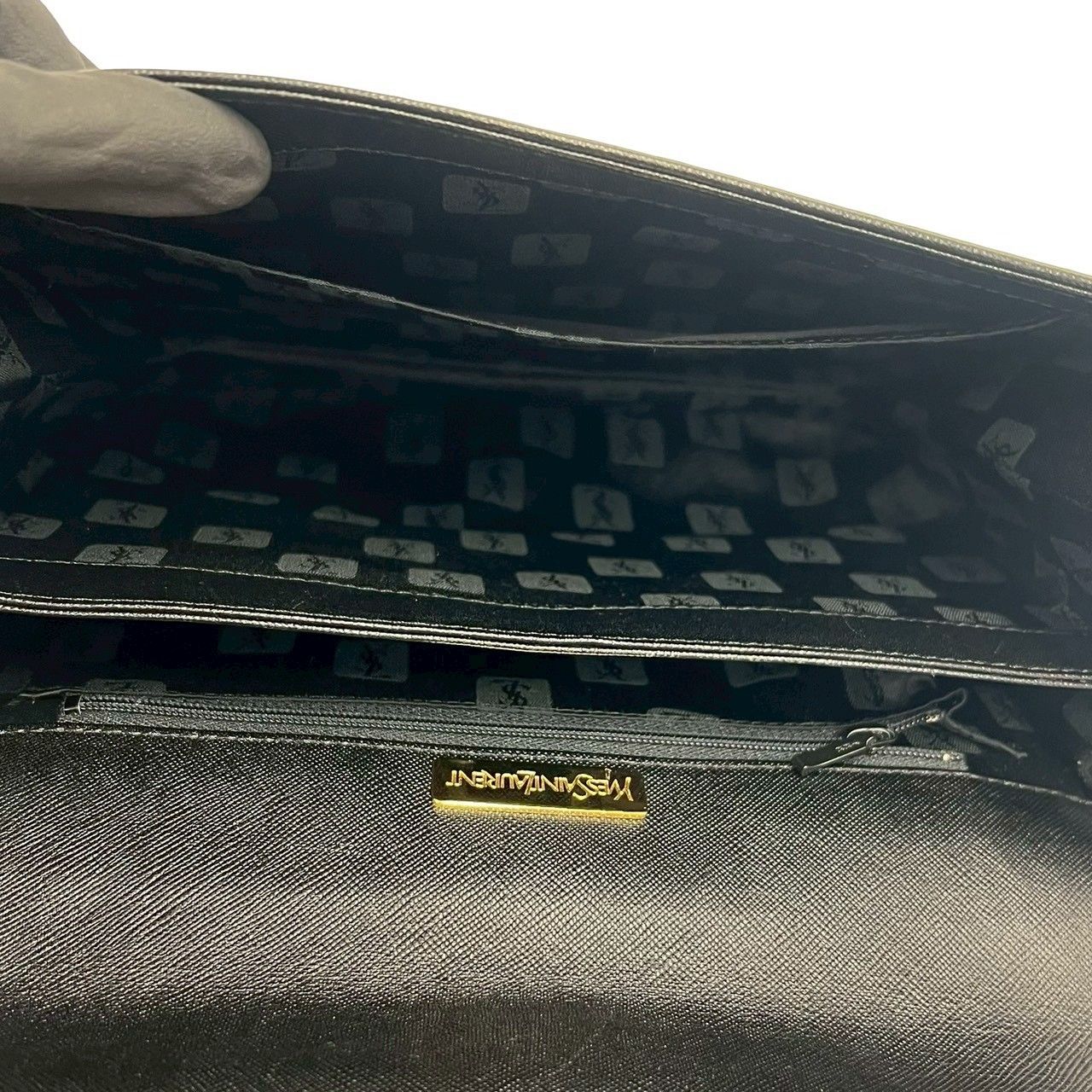 極 美品 YVES SAINT LAURENT イヴサンローラン ヴィンテージ YSL ロゴ レザー 本革 ショルダーバッグ ポシェット ブラック 64052