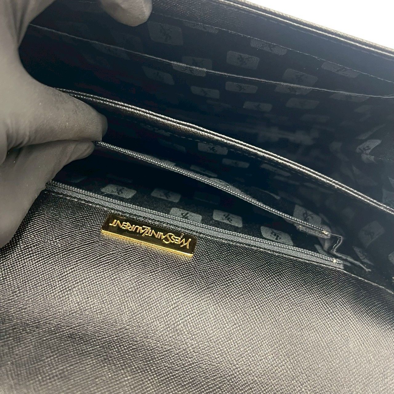 極 美品 YVES SAINT LAURENT イヴサンローラン ヴィンテージ YSL ロゴ レザー 本革 ショルダーバッグ ポシェット ブラック 64052