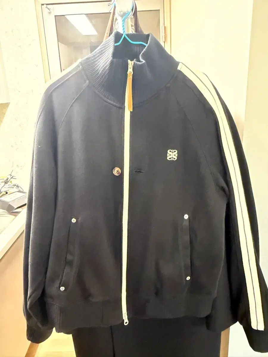 新 ジップアップ