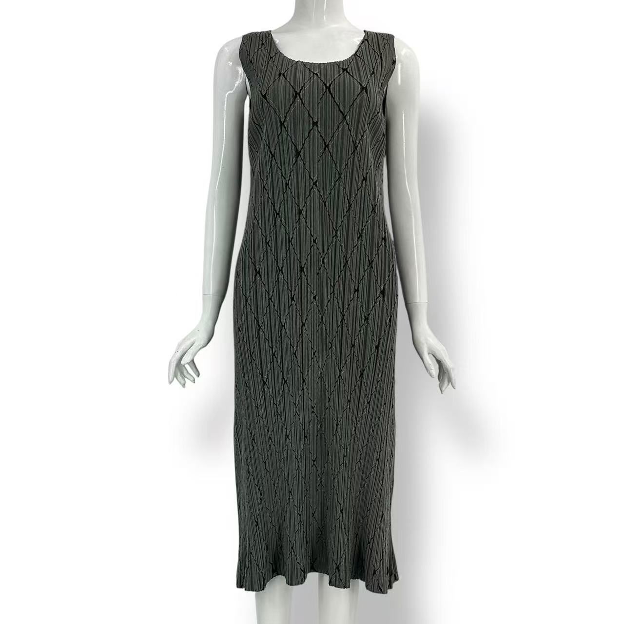極美品 ISSEY MIYAKE イッセイミヤケ PLEATS PLEASE プリーツプリーズ ロングワンピース 有刺鉄線柄 サイズ3 グレー