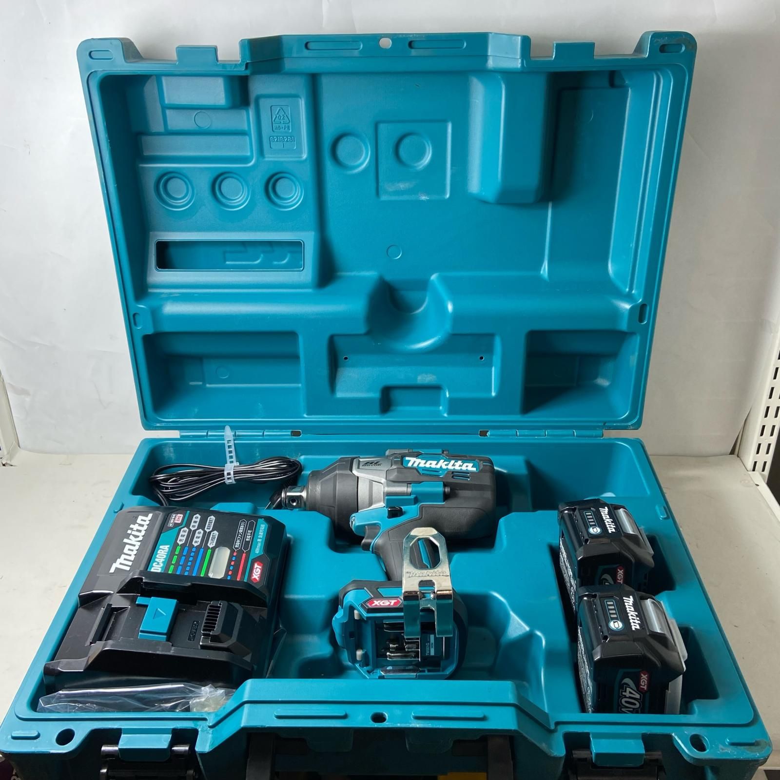 MAKITA マキタ 40Vmax充電式インパクトレンチ 2.5Ah TW001GRDX ブルー