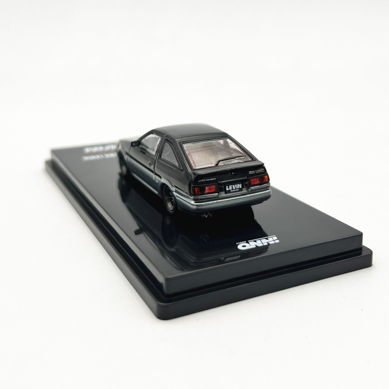 INNO64 1/64 トヨタ カローラ AE86 レビン ブラック/グレー Toyota