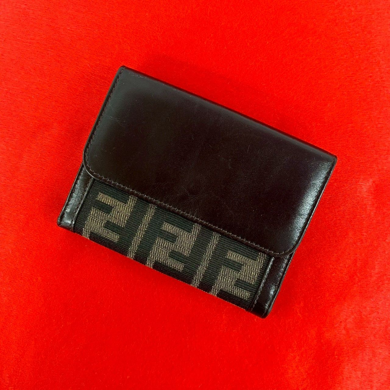 極 美品 FENDI フェンディ ヴィンテージ ズッカ FF 柄 キャンバス レザー 本革 二つ折り 財布 ウォレット 札入れ 小銭入れ ブラウン 36461