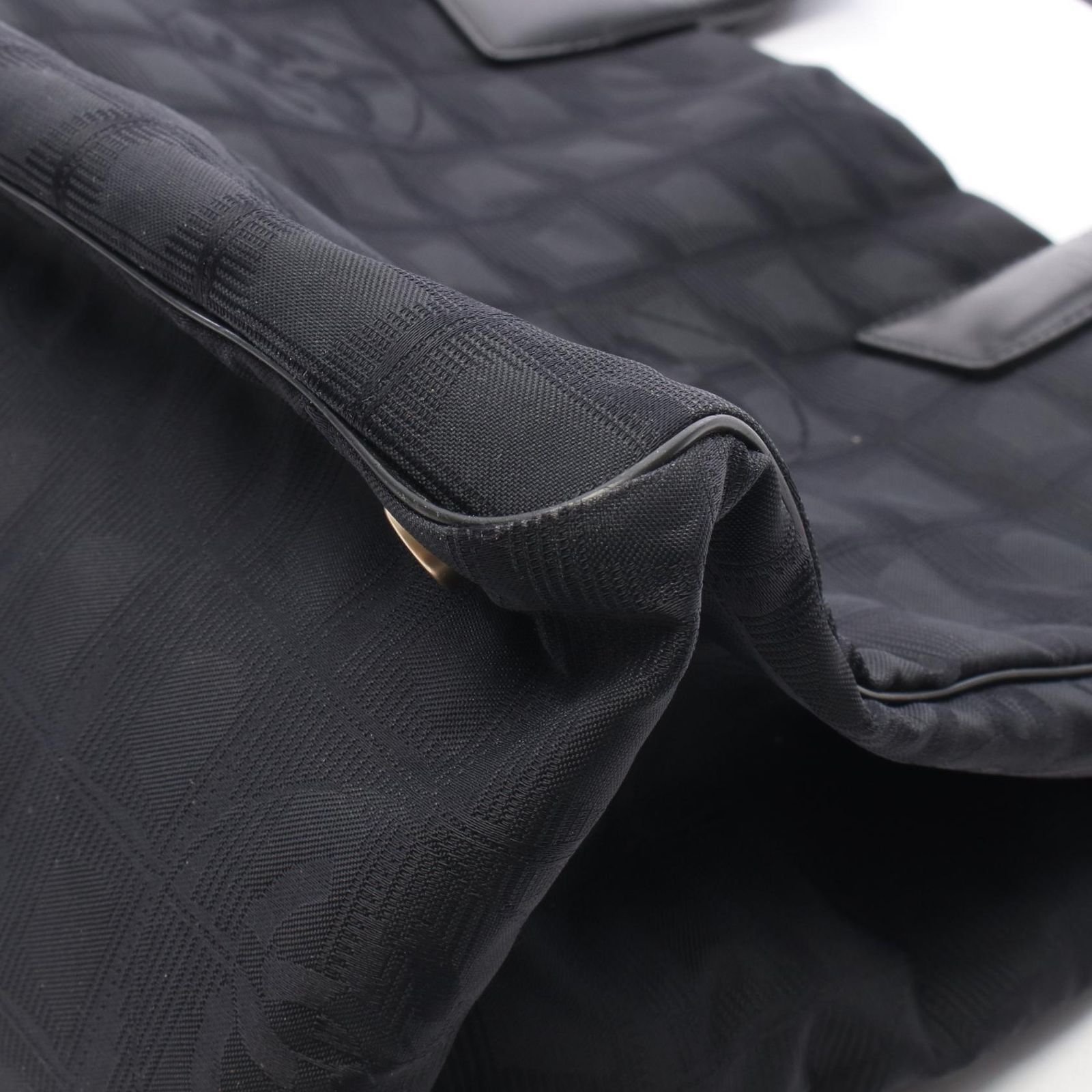 シャネル CHANEL トートバッグ ニュートラベルラインMM A15991 ブラック レザー ニュートラベルライントートMM レディース Used B