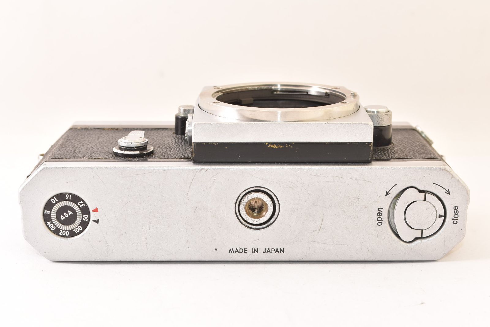 ☆ジャンク品☆ Nikon ニコン F ボディ シルバー ファインダーなし