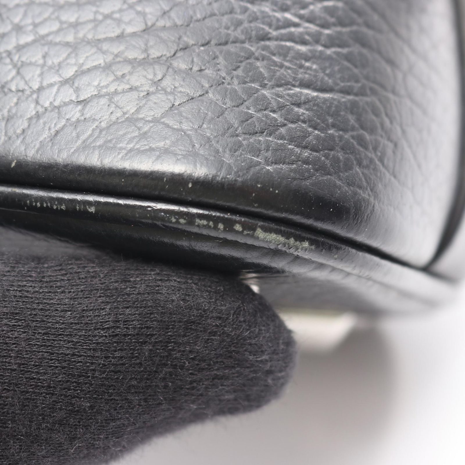 メゾンマルジェラ11 Maison Margiela 11 ハンドバッグ 5AC マイクロ 2WAY S56WG0081 ブラック レザー 5AC マイクロ レディース Used C メゾンマルジェラ11 Maison Margiela 11 ハンドバッグ 5AC マイクロ 2WAY S56WG0081 ブラック レザー 5AC マイクロ レディース Used C