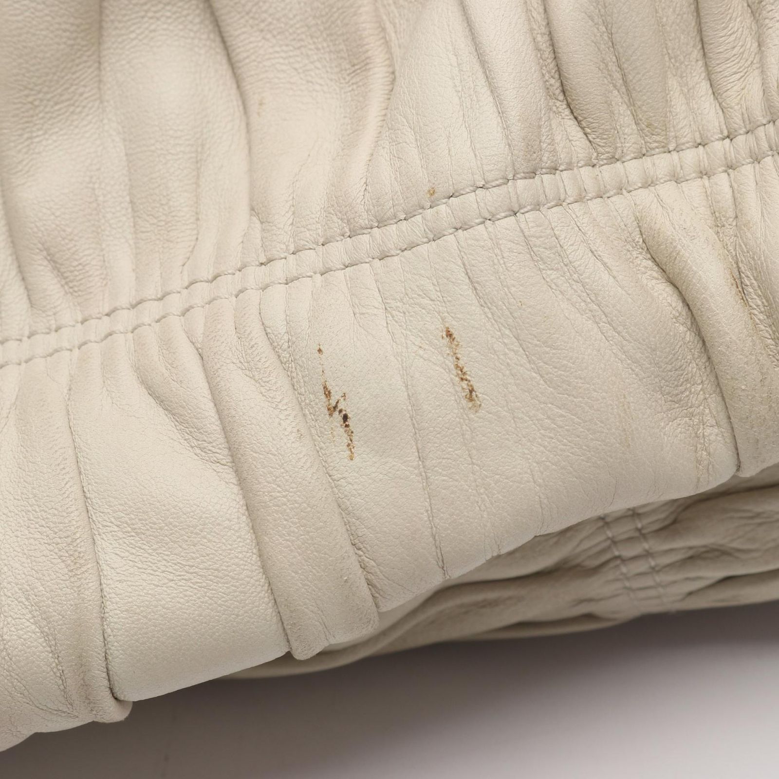 プラダ PRADA ハンドバッグ NAPPA GAUFRE' 2WAY ギャザー B1407M ライトグレー レザー ギャザー 2wayハンド レディース Used B プラダ PRADA ハンドバッグ NAPPA GAUFRE' 2WAY ギャザー B1407M ライトグレー レザー ギャザー 2wayハンド レディース Used B