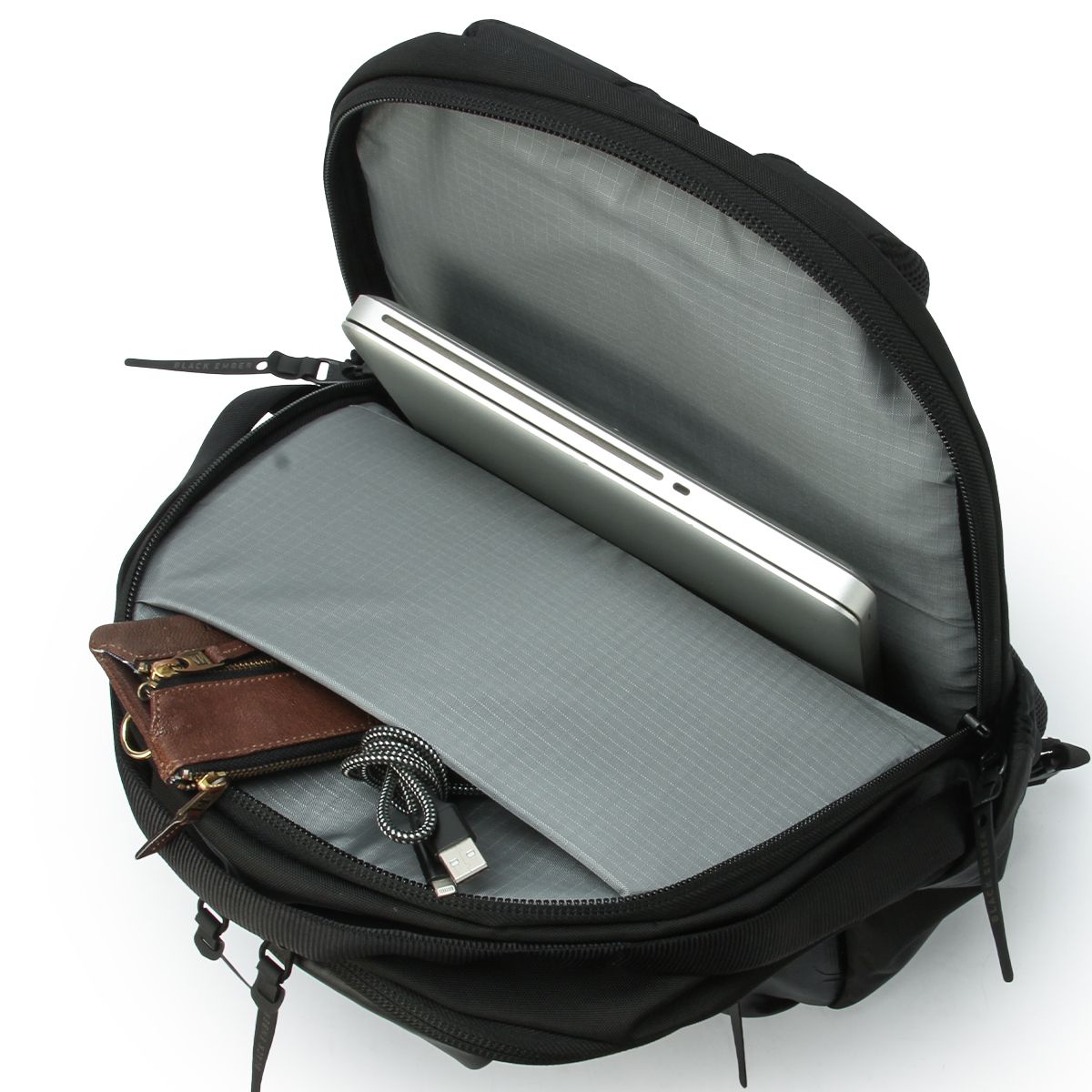 【メーカー正規品】ブラックエンバー リュック バックパック メンズ ブランド A4 22L BLACK EMBER 7224001 【メーカー正規品】ブラックエンバー リュック バックパック メンズ ブランド A4 22L BLACK EMBER 7224001