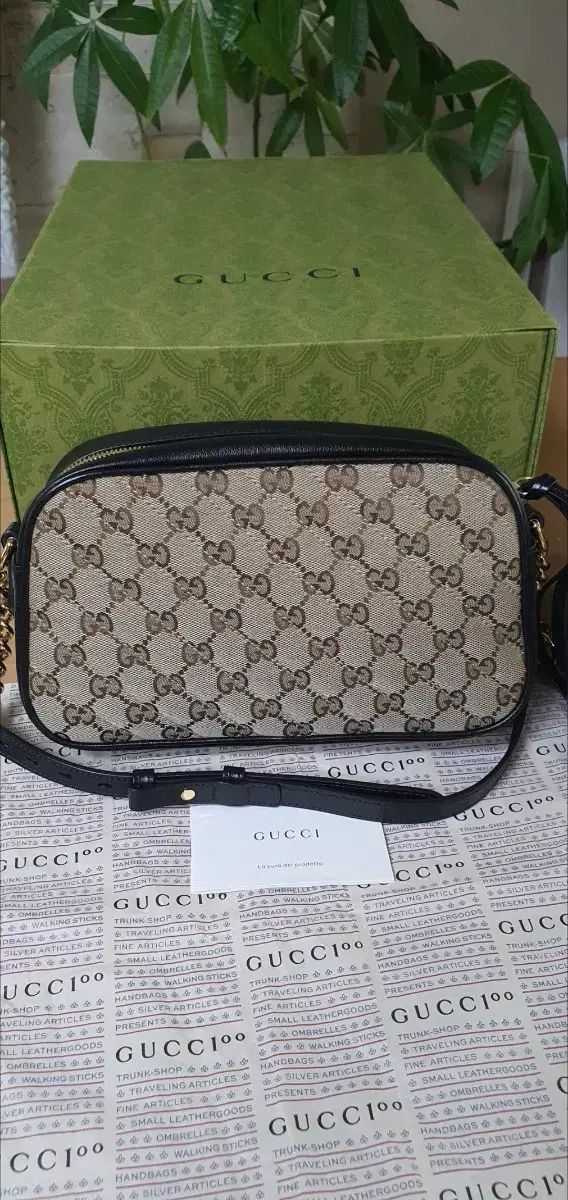 グッチ マーモント クロスバック/ショルダーバック ほぼ新品 正規品 (鑑定O) グッチ マーモント クロスバック/ショルダーバック ほぼ新品 正規品 (鑑定O)