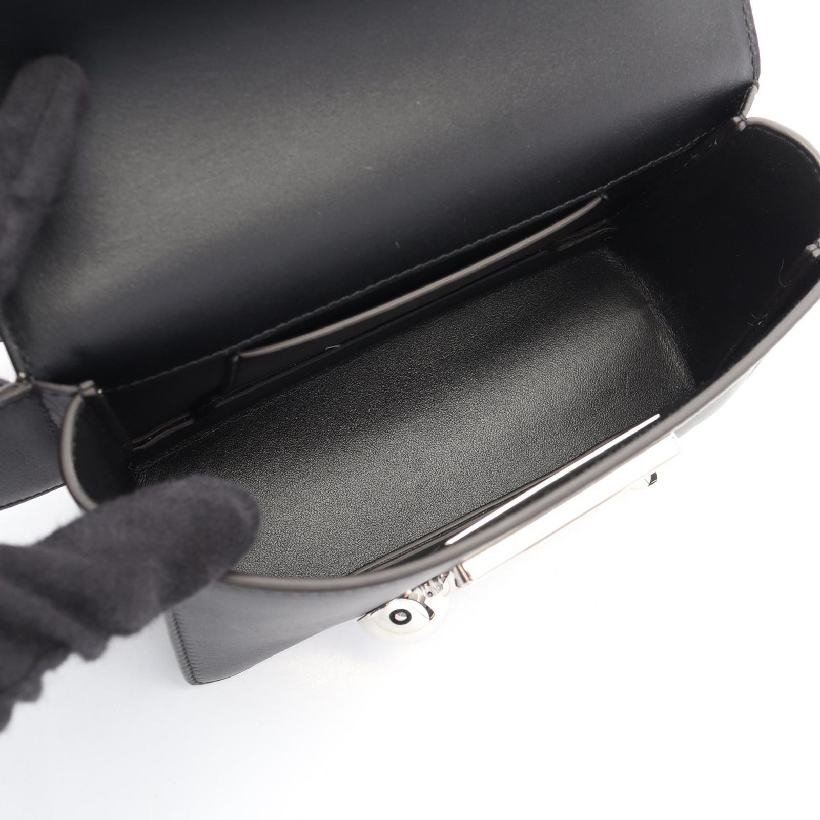 マルニ MARNI ウエストバッグ ボディバッグ トランカロー MUMQ0022U0 ブラック レザー トランカロー ショルダー メンズ Used A