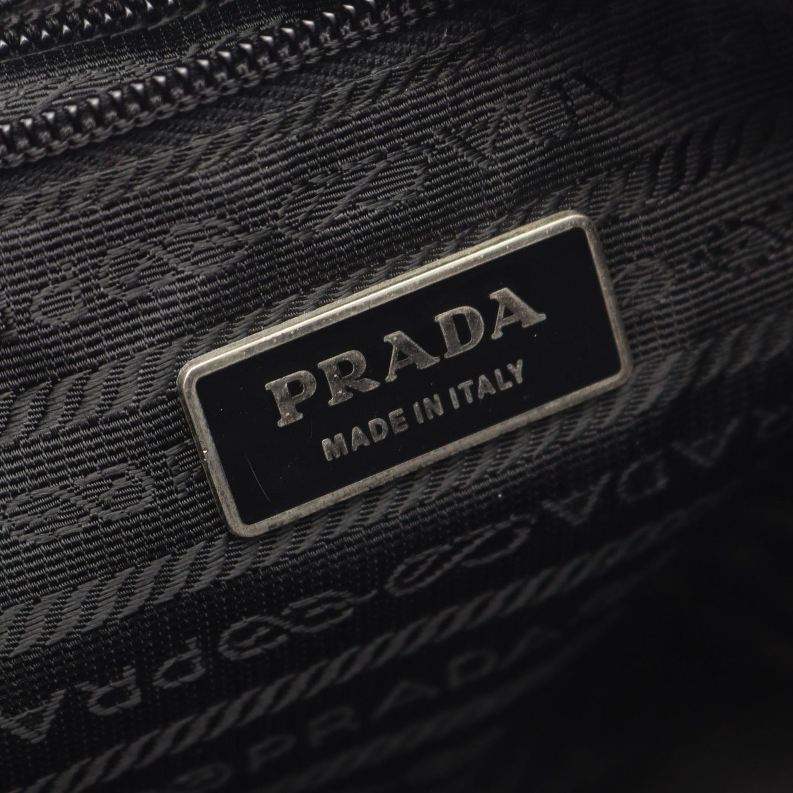 プラダ PRADA ショルダーバッグ トライアングルロゴ ブラック ナイロン サフィアーノレザー トライアングルロゴ ショルダーバッグ レディース Used B プラダ PRADA ショルダーバッグ トライアングルロゴ ブラック ナイロン サフィアーノレザー トライアングルロゴ ショルダーバッグ レディース Used B