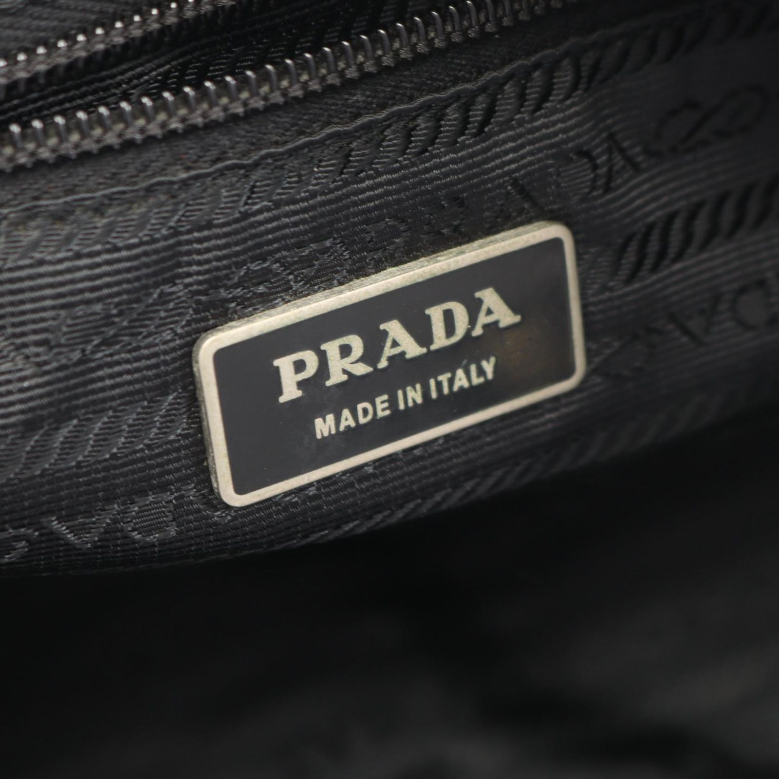 プラダ PRADA ショルダーバッグ トライアングルロゴ VA0348 ブラック ナイロン サフィアーノレザー トライアングルロゴ ショルダーバッグ レディース Used B プラダ PRADA ショルダーバッグ トライアングルロゴ VA0348 ブラック ナイロン サフィアーノレザー トライアングルロゴ ショルダーバッグ レディース Used B