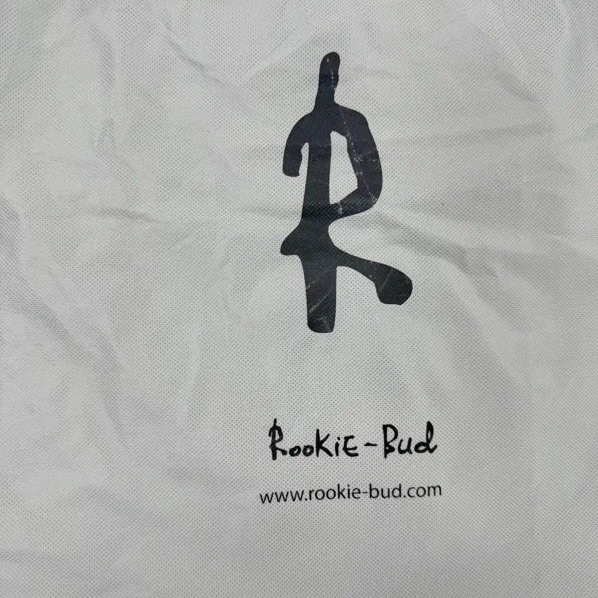 新商品 (未使用ROOKIE-BUD シルバー クラッチ & ショルダーバッグ / 2WAY