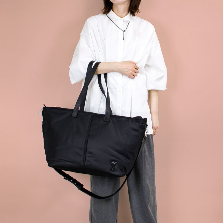 新品商品】ami paris アミパリス (ULL727AW0001) ナイロンショルダー