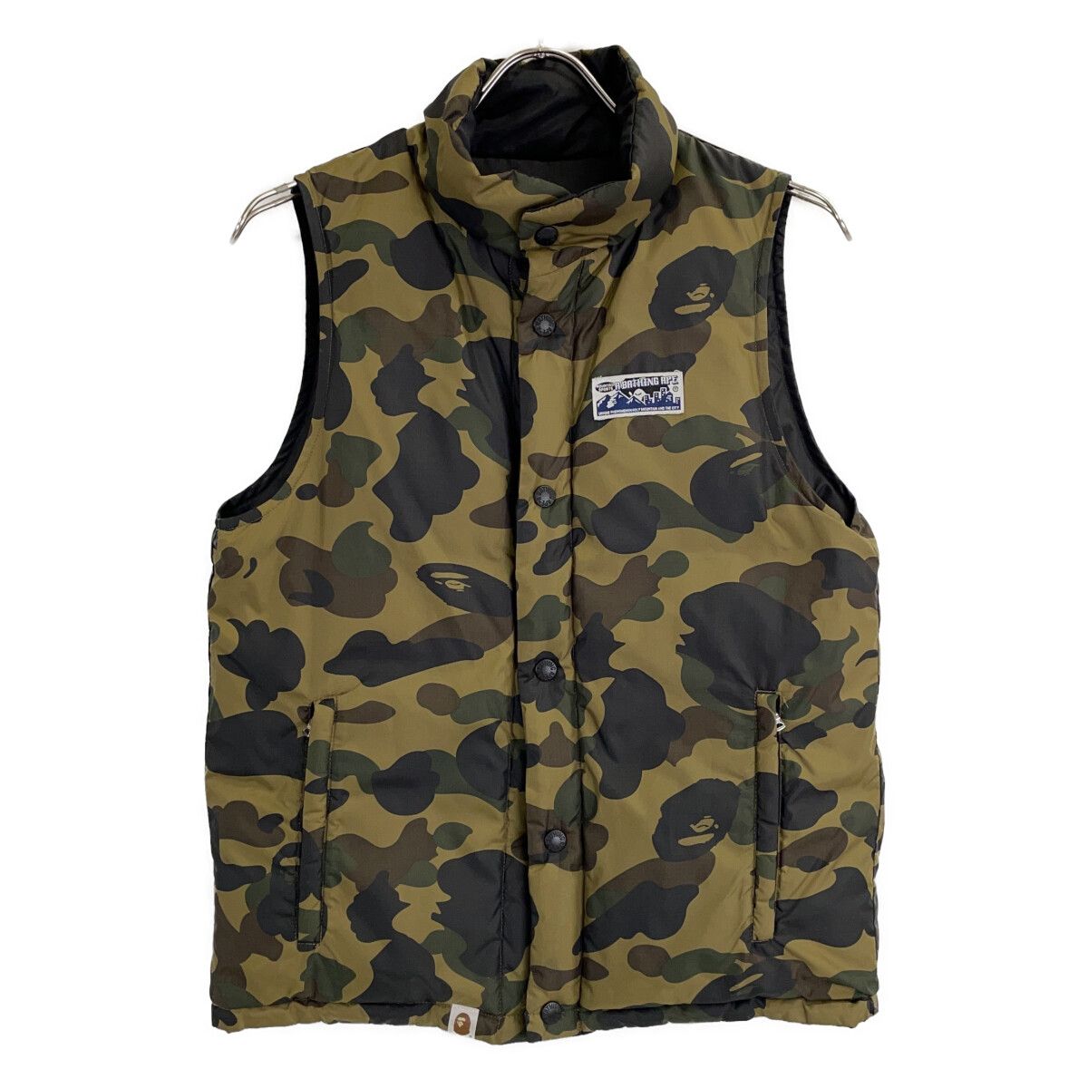 A BATHING APE アベイシングエイプ ブラック×オリーブドラブカラー エイプカモ リバーシブル ダウンベスト A BATHING APE アベイシングエイプ ブラック×オリーブドラブカラー エイプカモ リバーシブル ダウンベスト