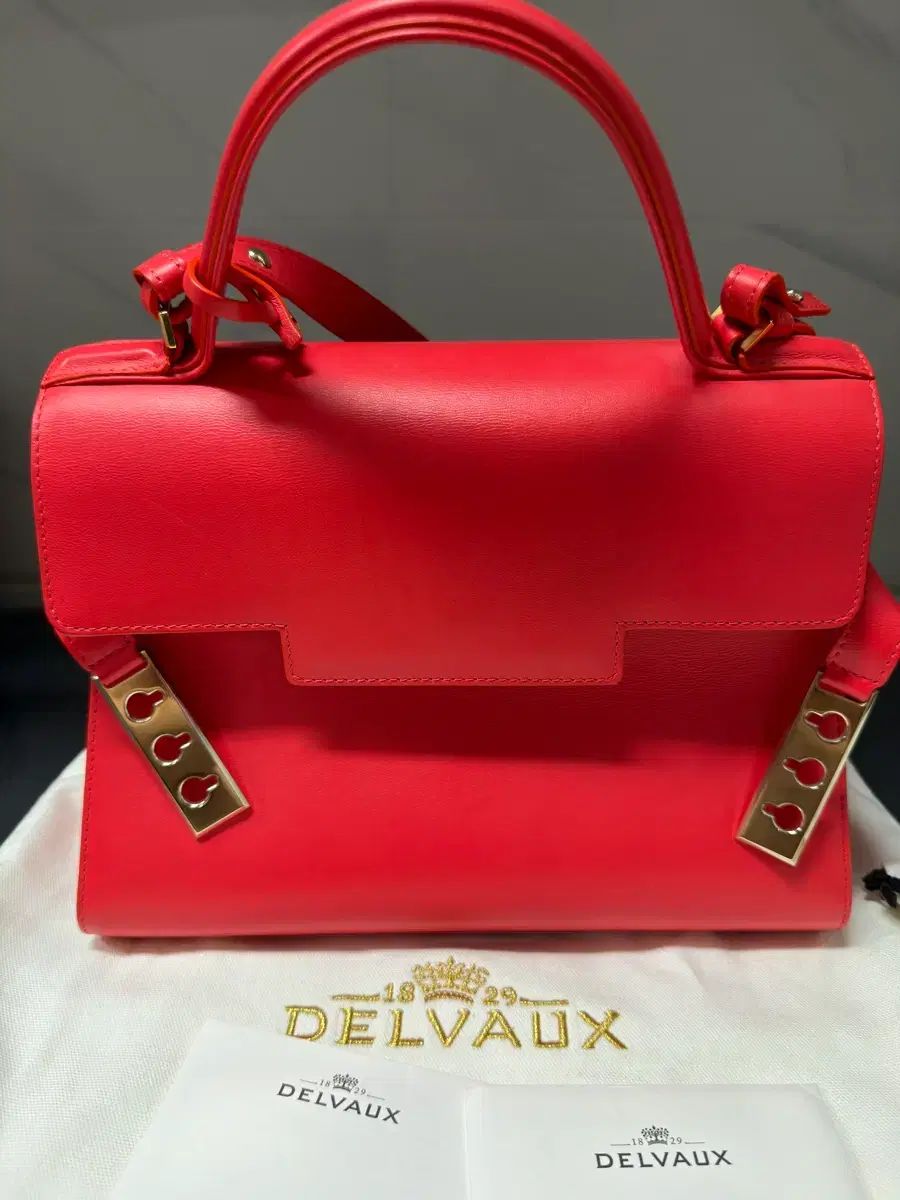 Delvaux（デルヴォー） タンペート MM
