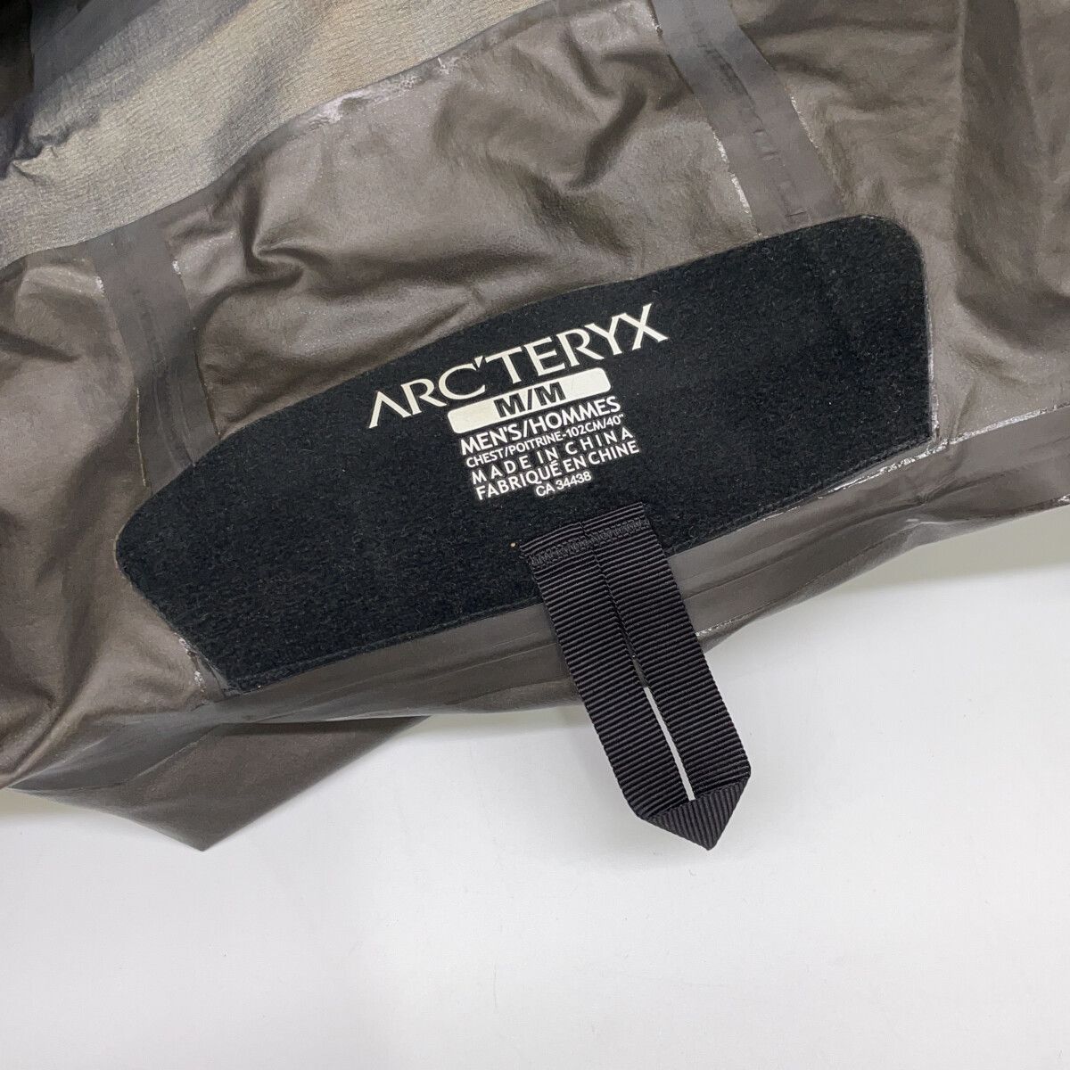 ARC'TERYX アークテリクス 116859 BEAMS別注 レインボー ZETA SL マウンテンパーカー M ARC'TERYX アークテリクス 116859 BEAMS別注 レインボー ZETA SL マウンテンパーカー M