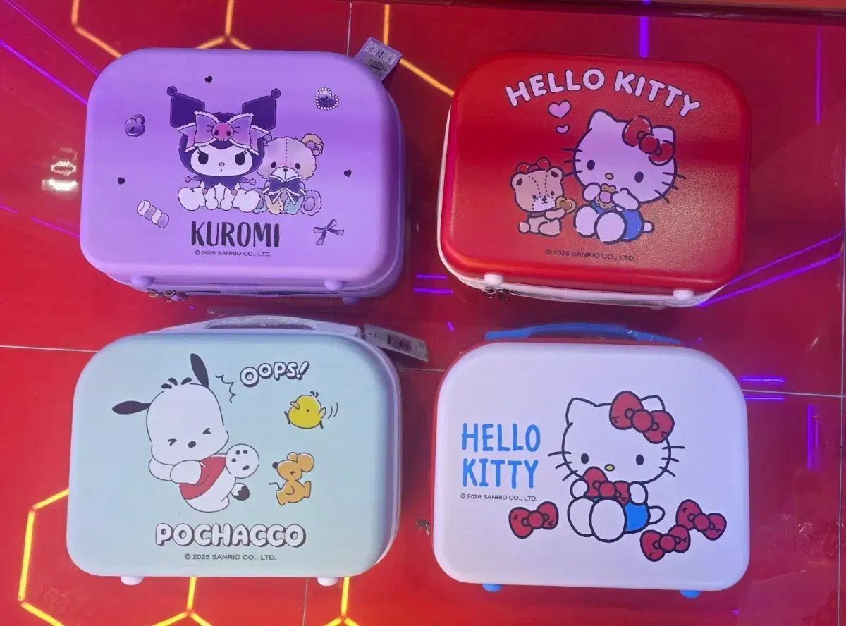 新品 サンリオ ミニキャリーケース ㅡクロミ ハローキティ ポチャッコ