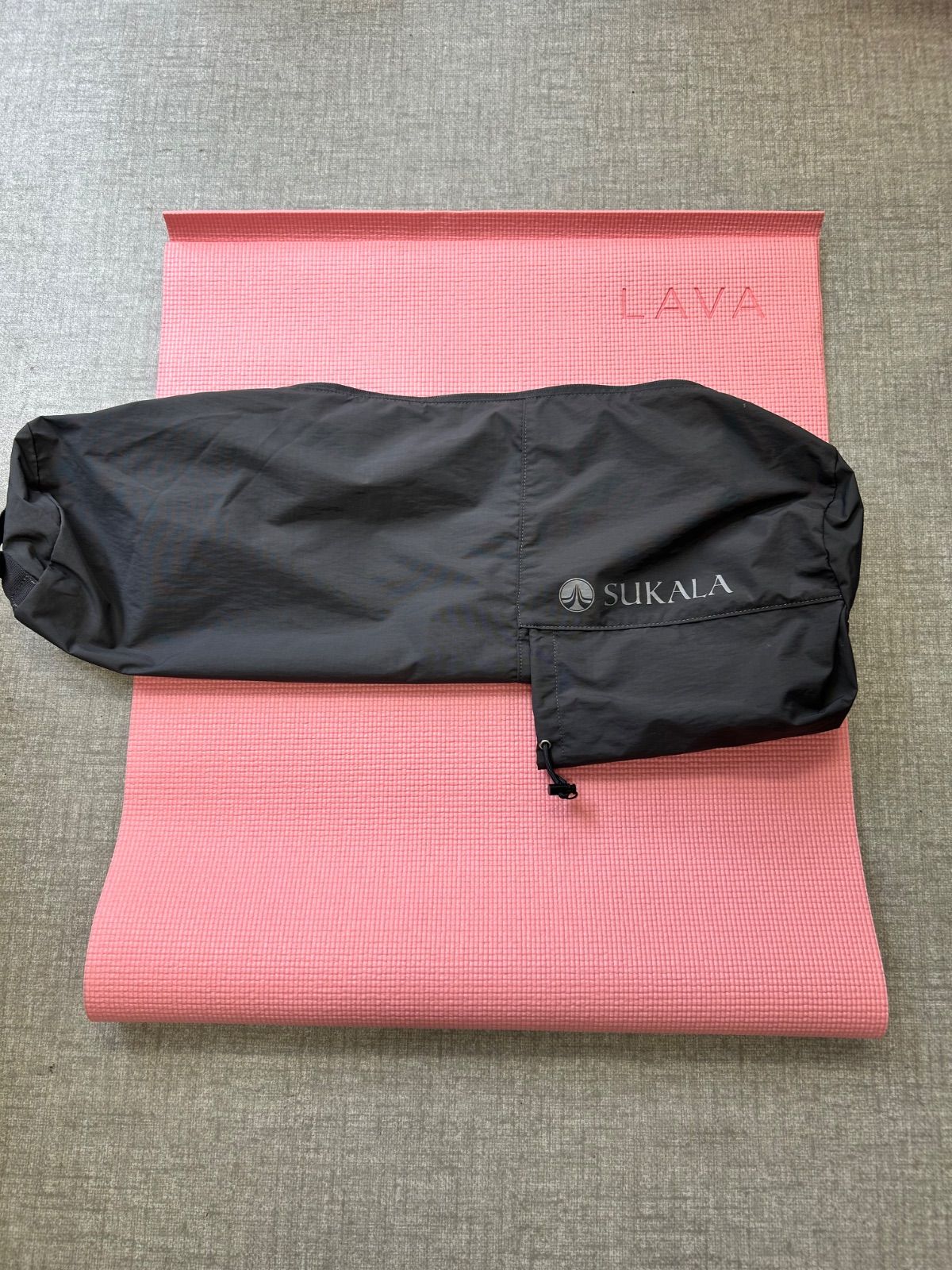 NZDM26 ホットヨガスタジオLAVA SUKALA ヨガマット ケース-販売人気