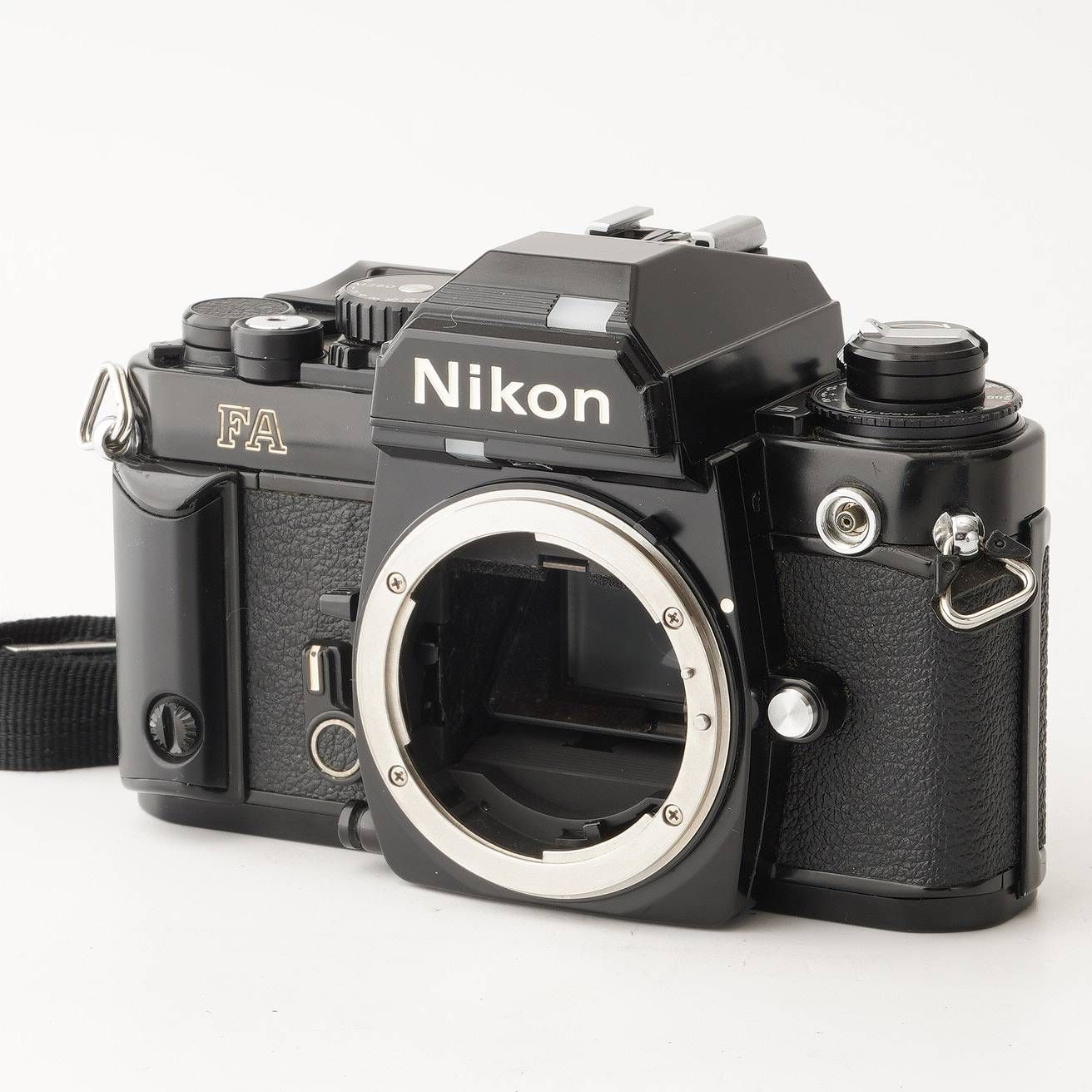 ニコン Nikon FA ボディ 35mm フィルム一眼レフカメラ