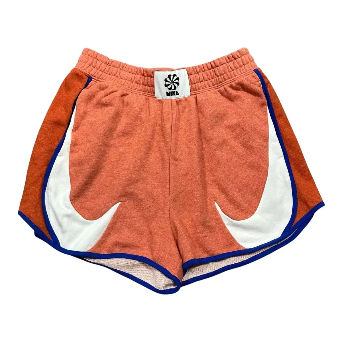(新品) NIKE ハイウエスト ショートパンツ