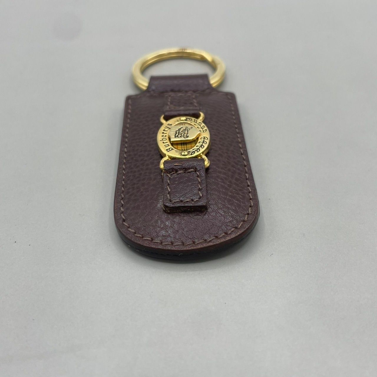 極美品 BURBERRY バーバリー キーリング ロゴ ゴールド金具 レザー 