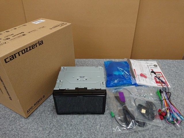 【未使用品】 カロッツェリア AVIC-RZ822-D カーナビ 楽ナビ 7V型HD メモリーナビ carrozzeria パイオニア
