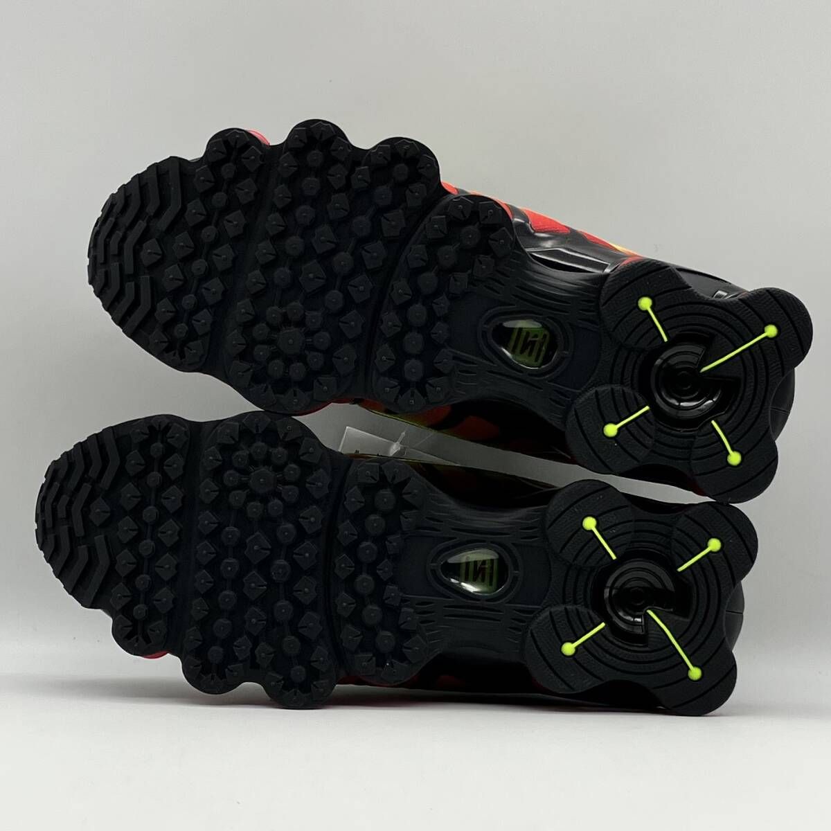 NIKE Women's Shox TL Black and Volt ナイキ ウィメンズ ショックス TL ブラック アンド ボルト HJ9609 001 28㎝