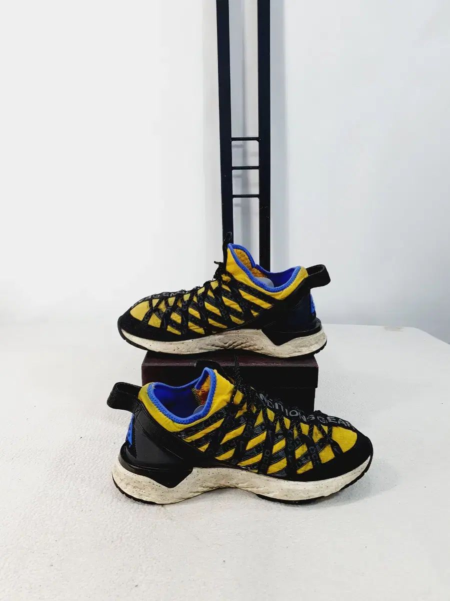 ナイキ ACG リアクト テラ ゴビ 麻 アマリロ イェロー 270