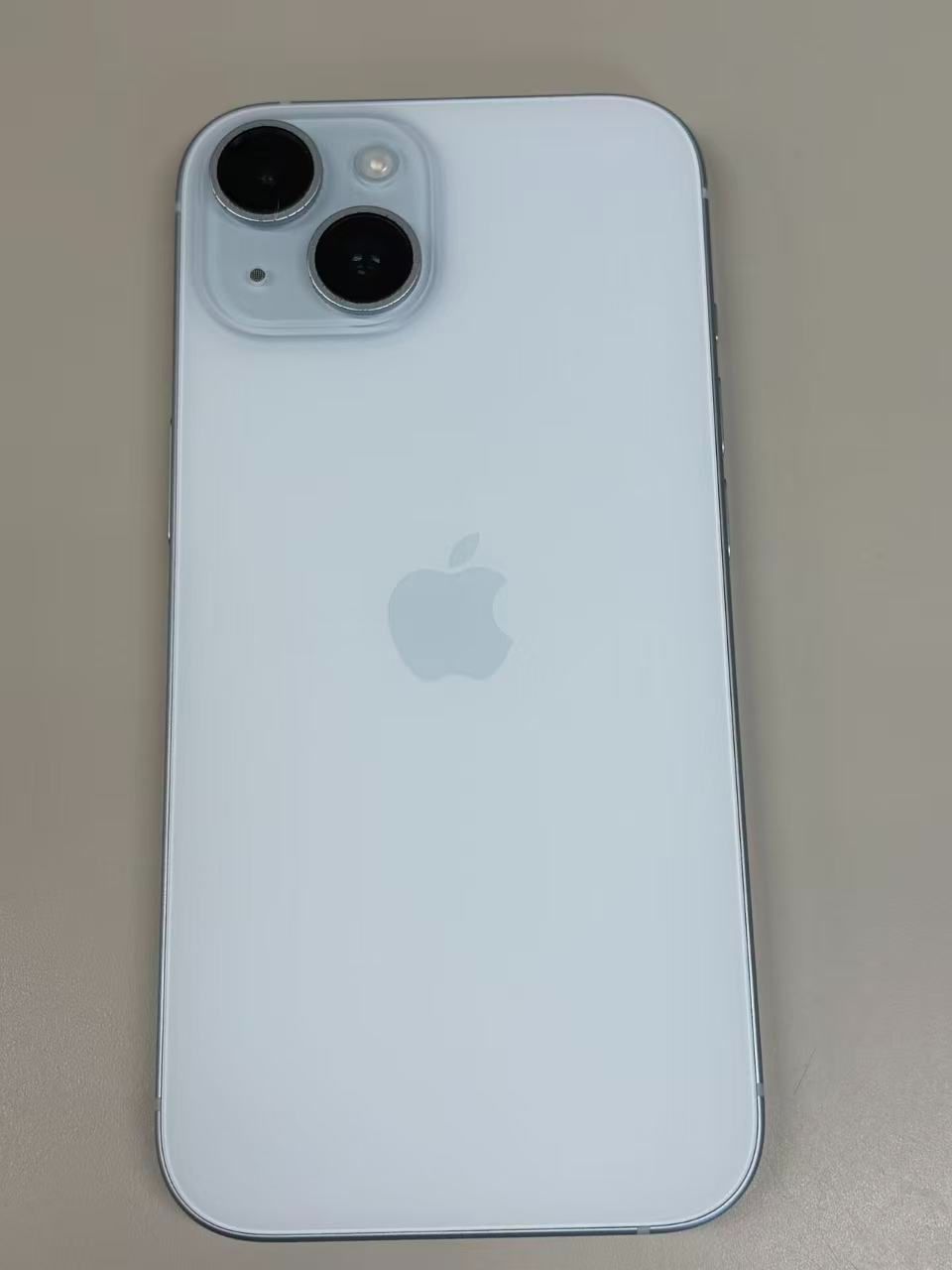 美品 電池90%SIMフリー iPhone15 128GB ブルー