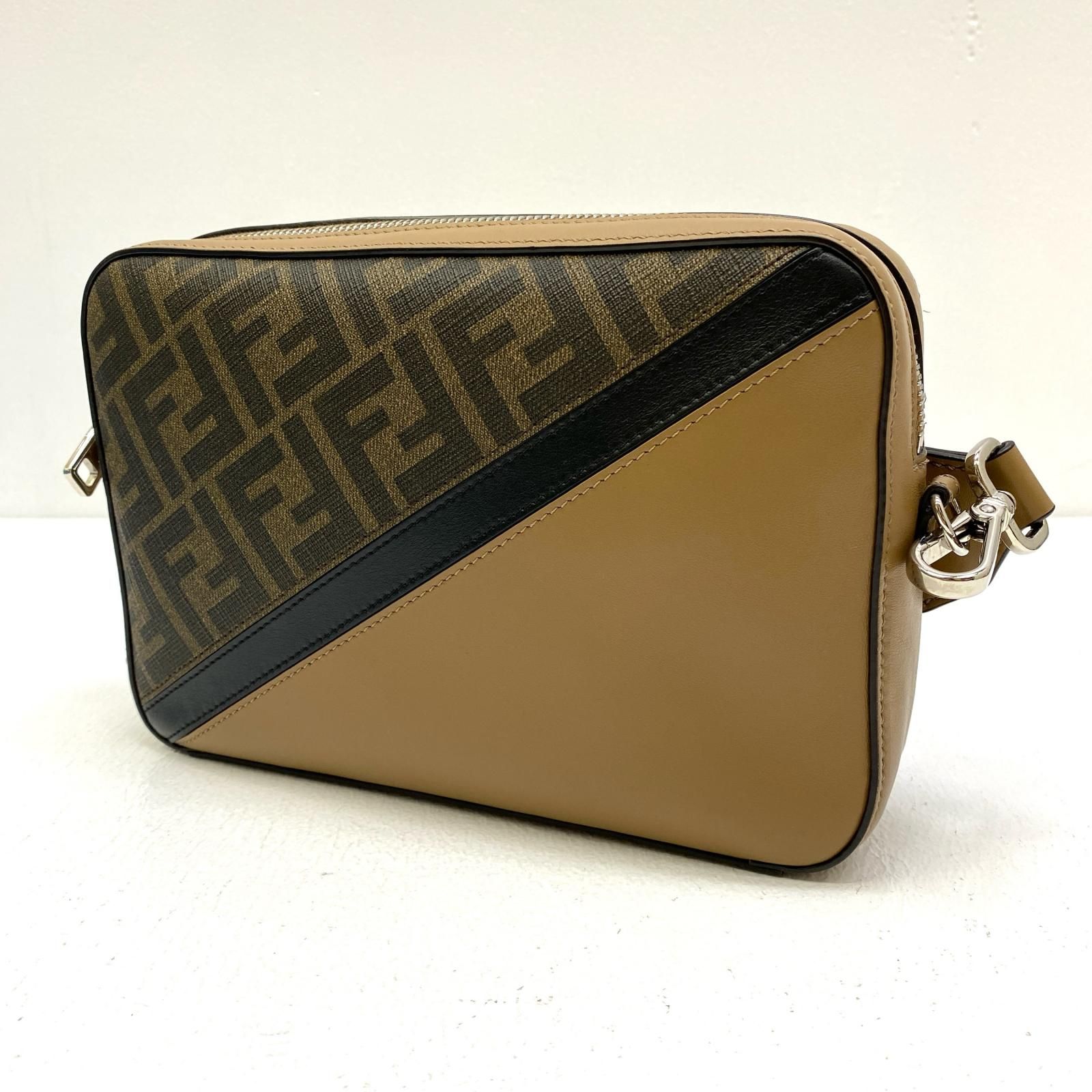 【加古川店】 中古 FENDI | フェンディ ショルダーバッグ ダイアゴナル カメラケース 7M0286 ズッカ 【122】