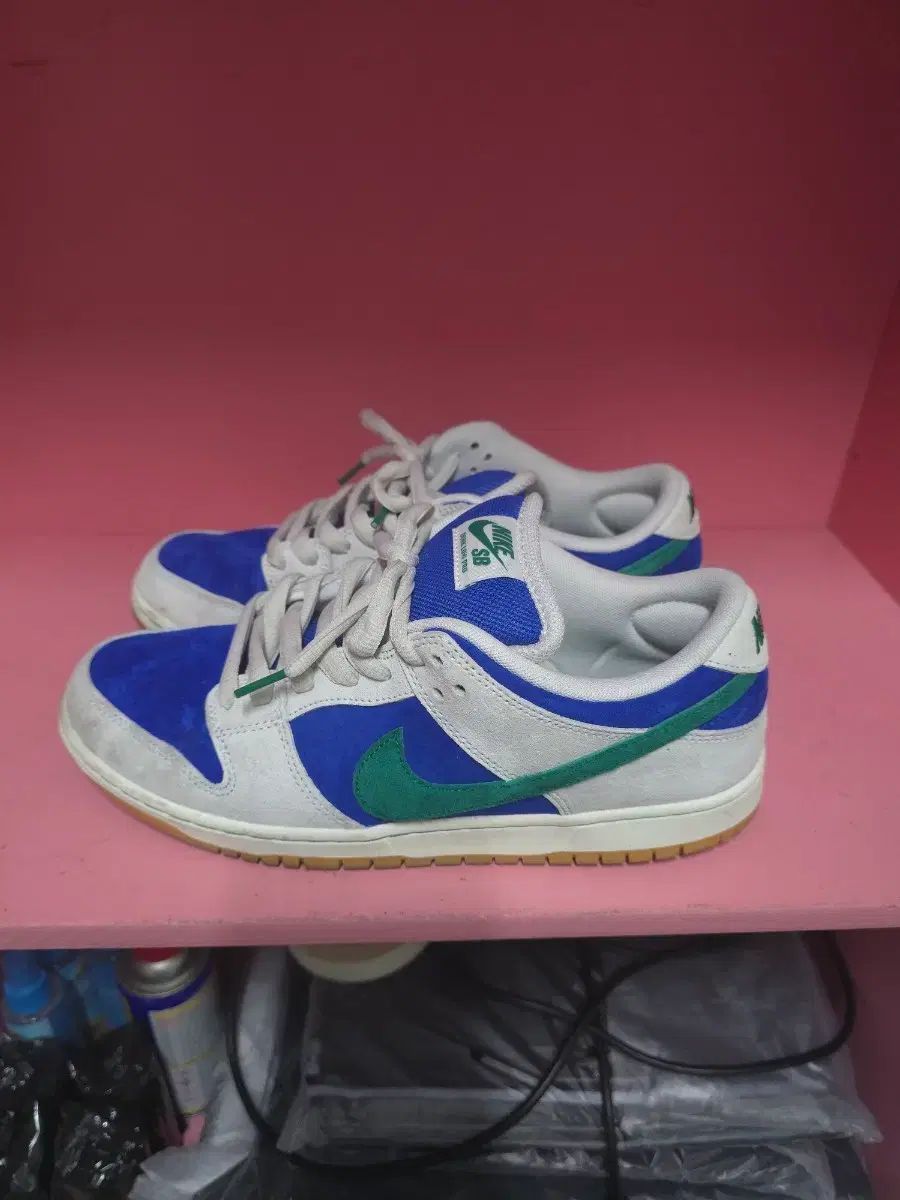 NIKE SB ダンク ロー ブルー/グリーン スニーカー