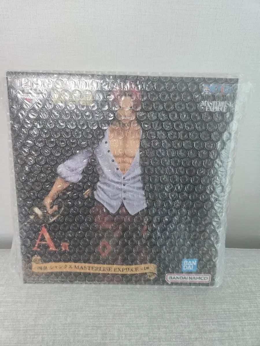 未開封 ONE PIECE 一番くじ A賞 新世界の四皇 シャンクス