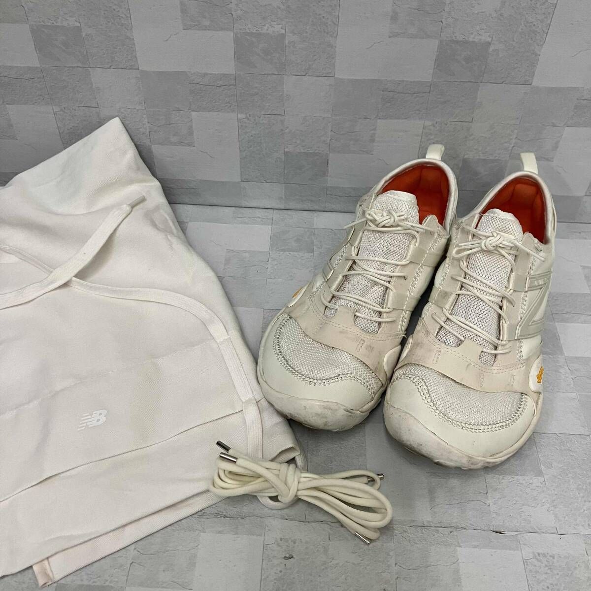 new balance ×ISSEY MIYAKE ニューバランス イッセイミヤケ スニーカー MT100IM ホワイト 保存袋 替え紐あり 24cm