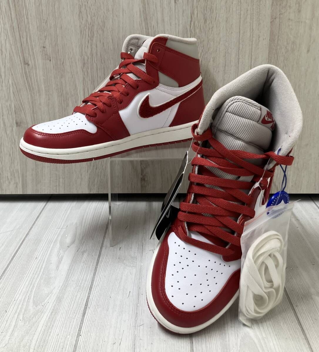 NIKE ナイキ W AIR JORDAN 1 RETRO HI OG DJ4891-061 ウィメンズ スニーカー サイズ26cm レッド