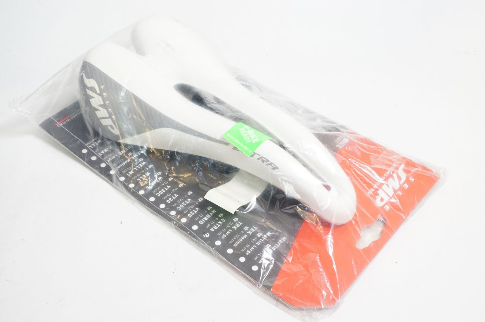 SELLE SMP 「セラ エスエムピー」 EXTRA サドル / バイチャリ熊谷店