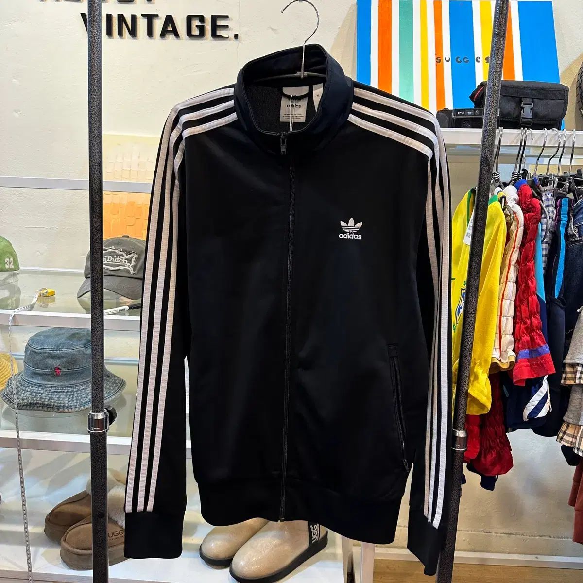 アディダス ブラック ファイヤーバード トラックジャージ XL
