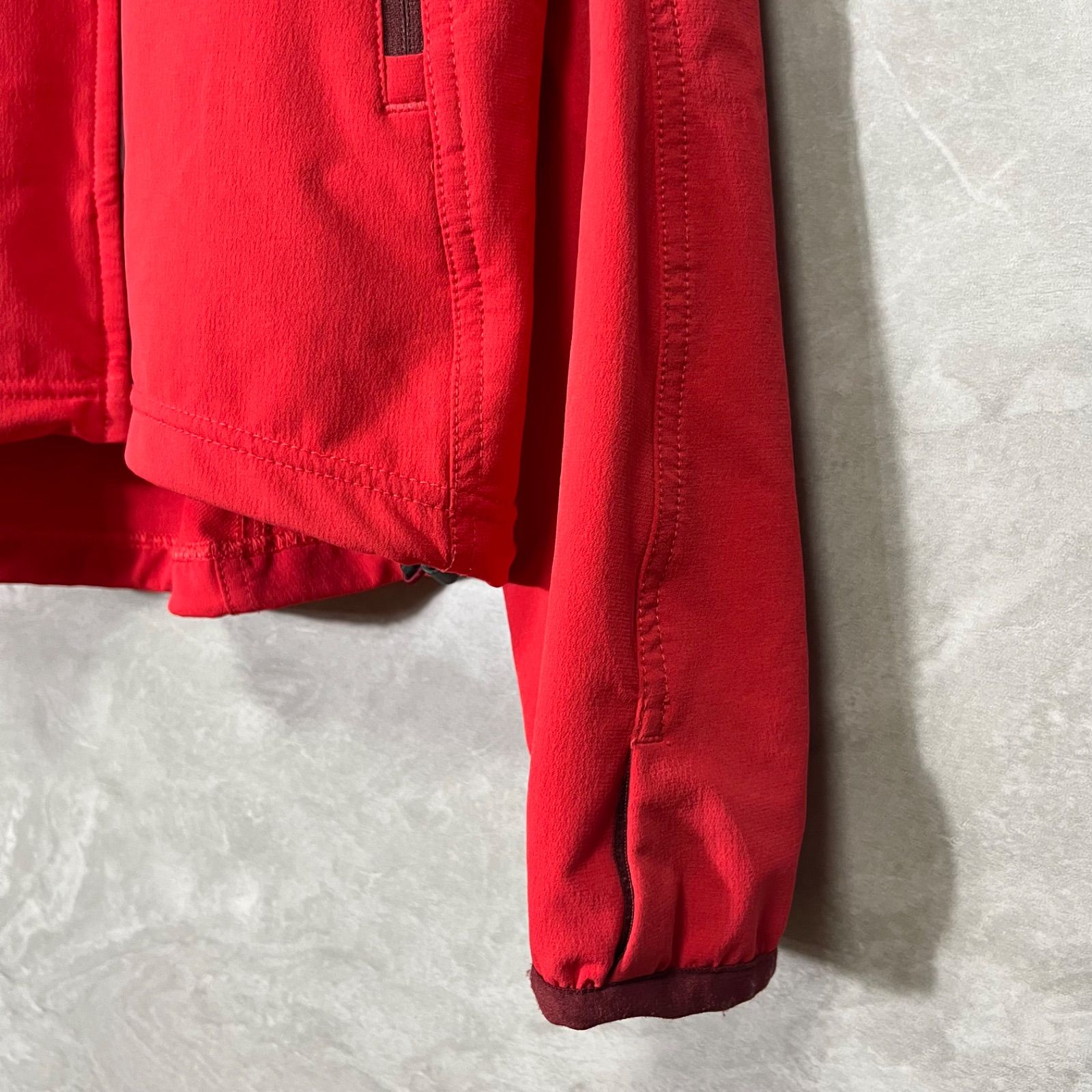 ホグロフス HAGLOFS ソフト シェル ジャケット マウンテンパーカー 赤 
